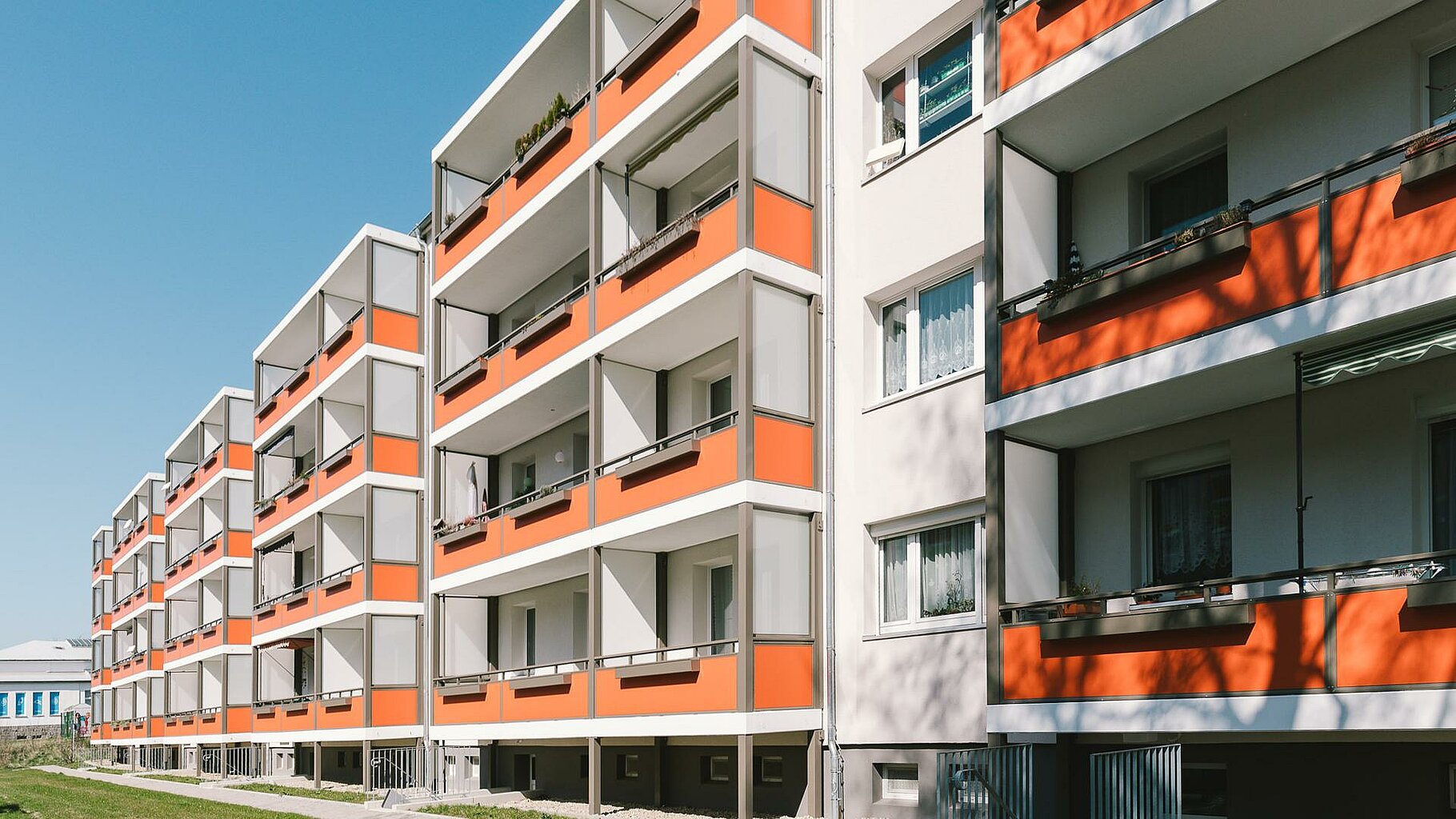 Äußere Sanierung von Wohngebäude P2 durch AIP Architekt in Görlitz