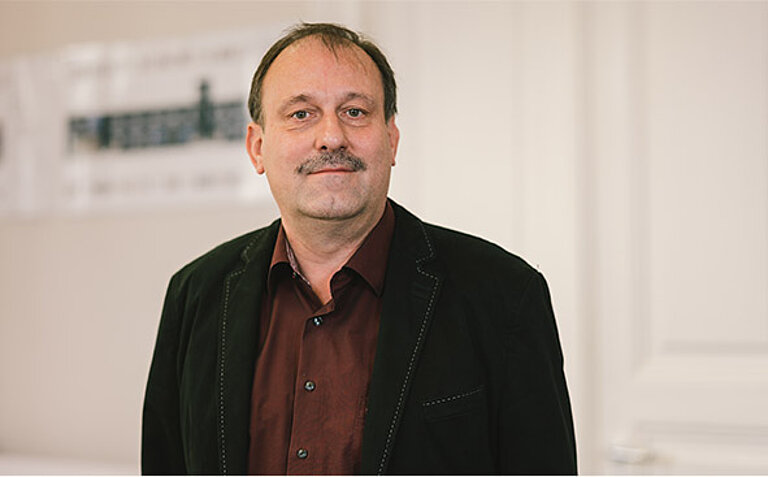 Inżynier budownictwa Peter Schubert z firmy AIP Architektur Ingenieur Partnerschaftsgesellschaft mbB w Görlitz