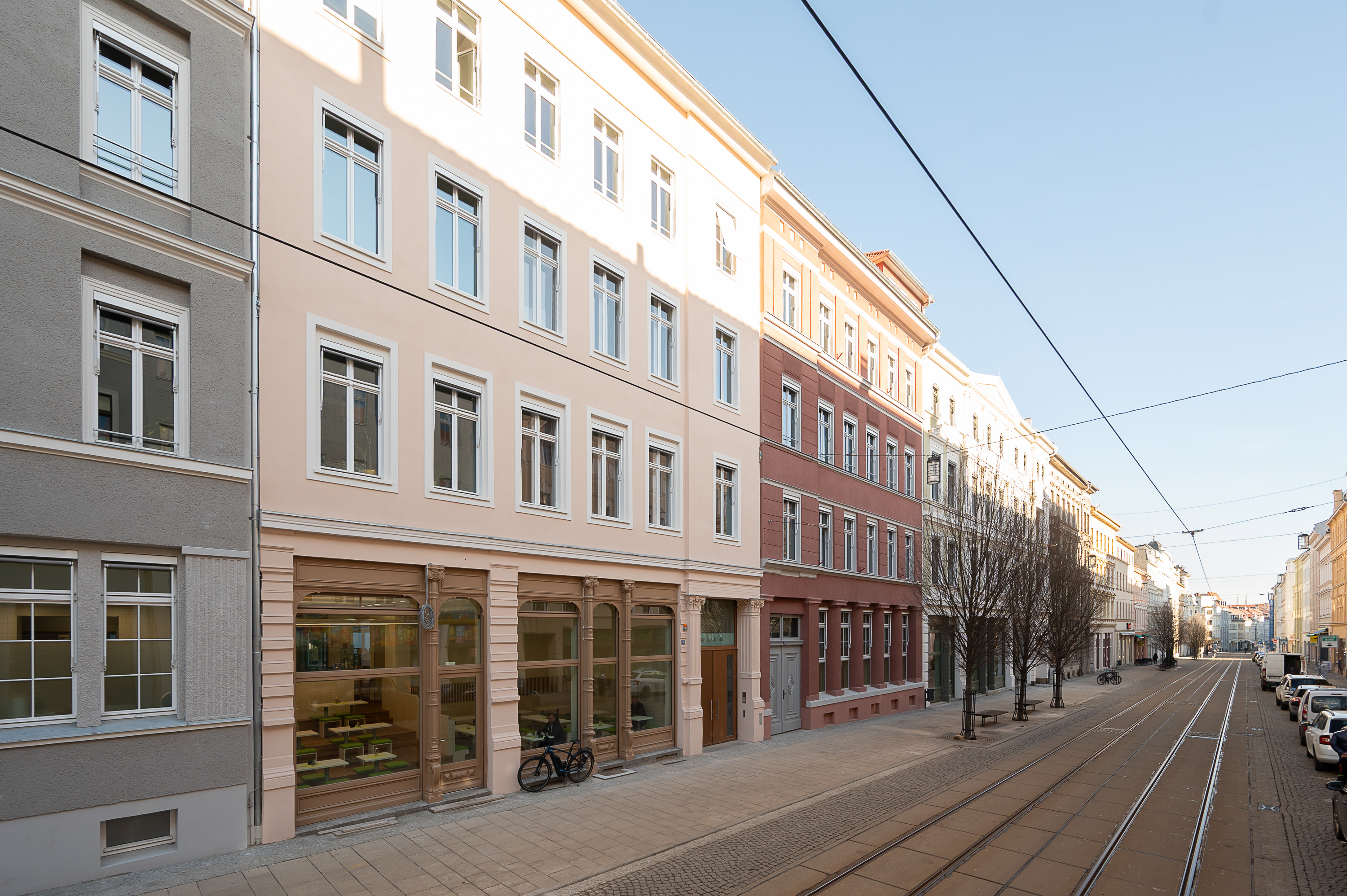 Außenansicht des gesamten Gebäudes vom Görlitzer Landratsamt, nachdem es durch das in Görlitz ansässige Architekturbüro AIP erweitert wurde